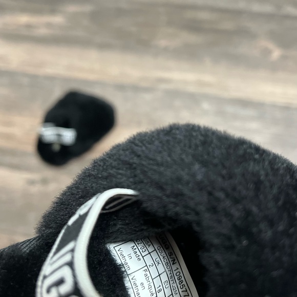UGG Fluff Yeah Slide Toddler - Picture 4 of 4